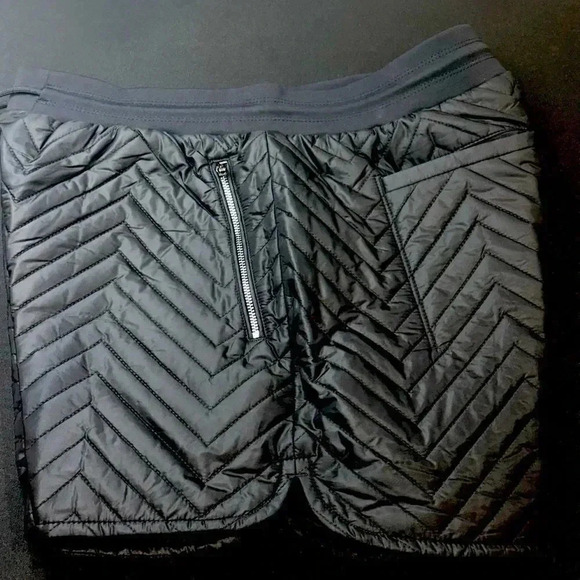 Athleta Puffer Shorts - Picture 1 of 4